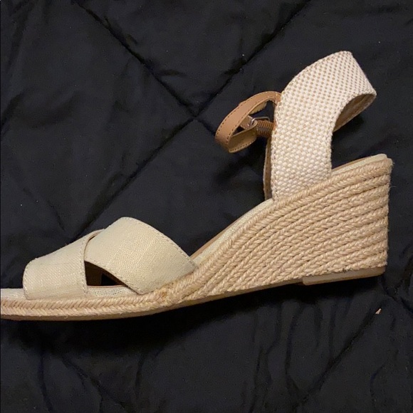 Lucky Brand women’s wedges - Picture 4 of 4